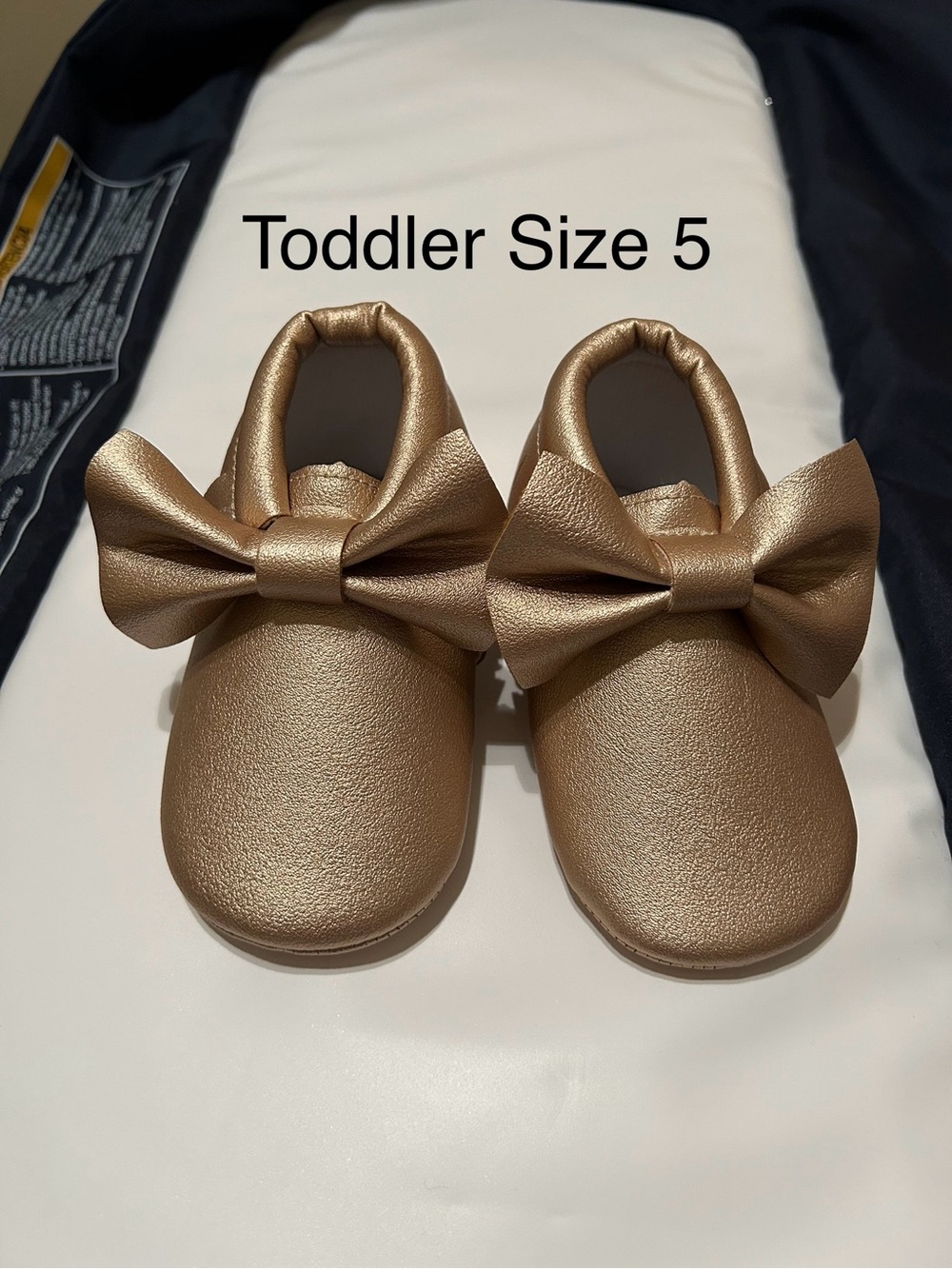 Amazon Toddler Bow Slip-On Shoes in Metallic Gold